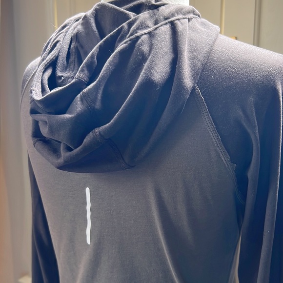 Nike Dri-Fit Hooded Long Sleeve Tee Size Small - Picture 6 of 16